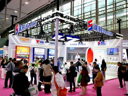 一天两奖 vik轻摘nhne年度品牌大奖